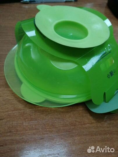 Тарелка на присоске с крышкой