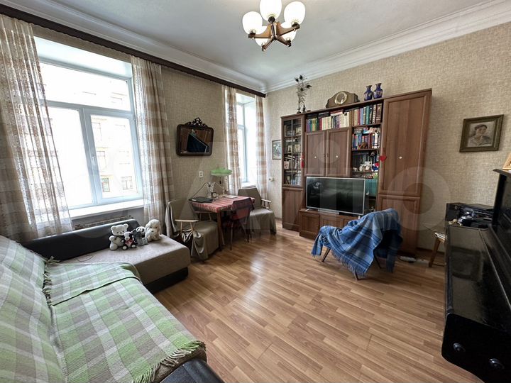 4-к. квартира, 84 м², 3/5 эт.