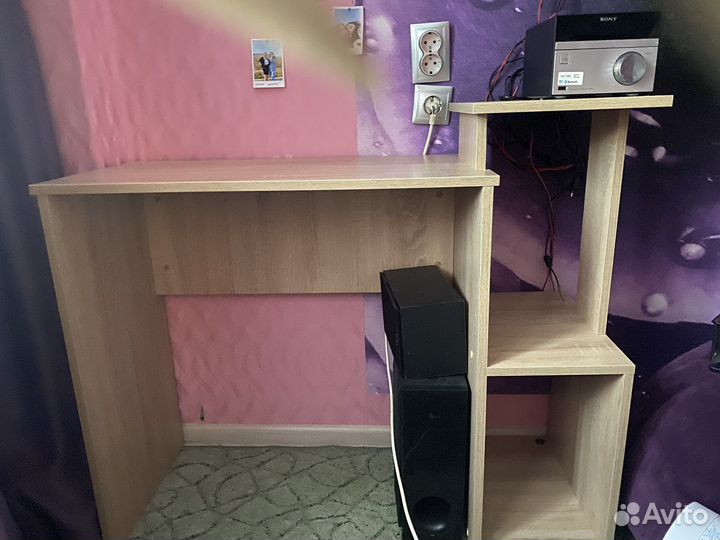 Компьютерный стол