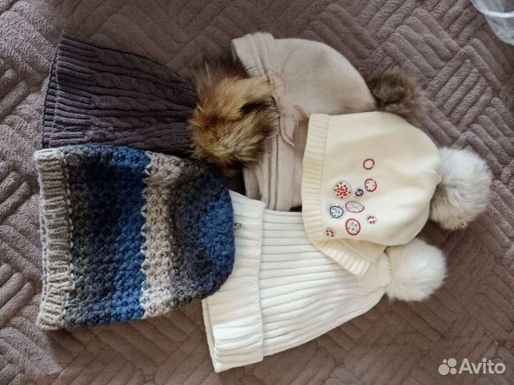 Шапки женские б/у