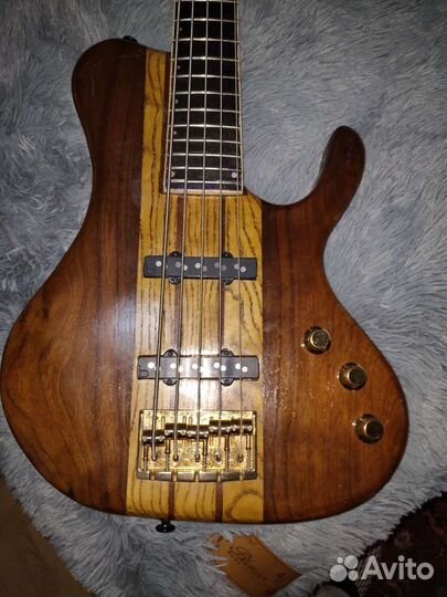 Бас гитара 5 струн