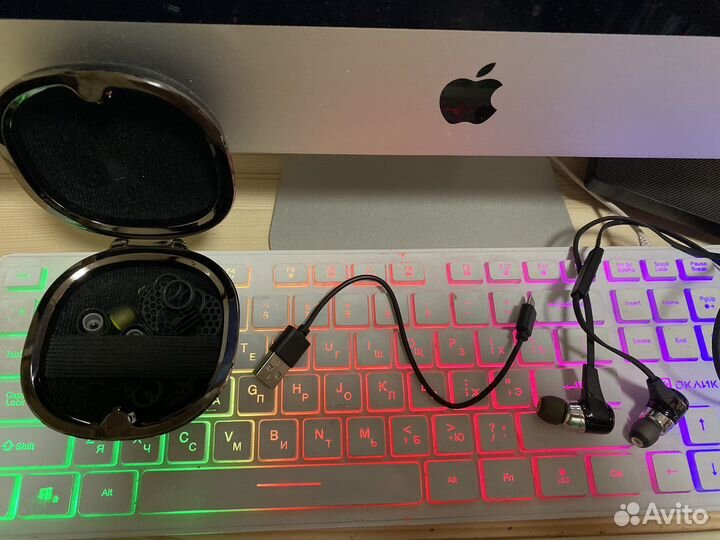 Беспроводные наушники Jay Bird