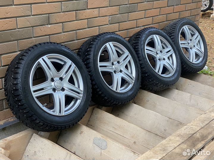 Комплект зимних колес r15