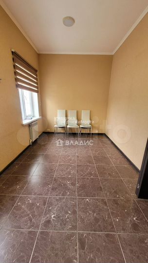 Дом 302 м² на участке 7,5 сот.