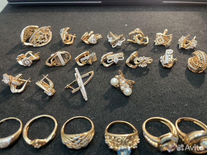 Ювелирные изделия из золота с бриллиантами