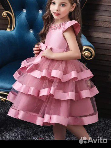 Платья для девочек праздничные