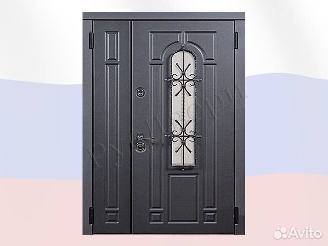 Теплая двустворчатая дверь с окном и ковкой новая