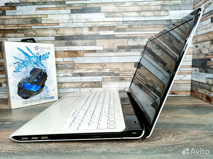 Белый Sony Vaio на i5/ RAM 6/ SSD