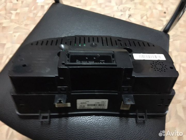 Панель приборов w Golf 6