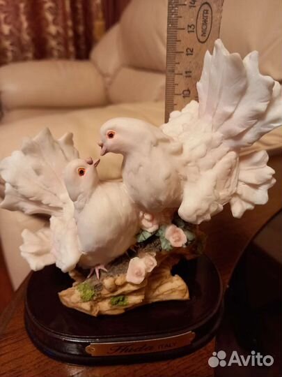 Статуэтка голубь