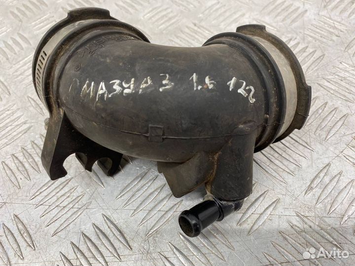 Б/У трубка воздухозаборника (патрубок, шланг)