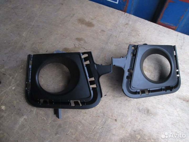 Туманка Toyota Aqua NHP10