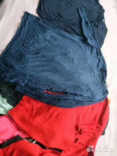 Вещи 48-50 р. отдам за шоколадку