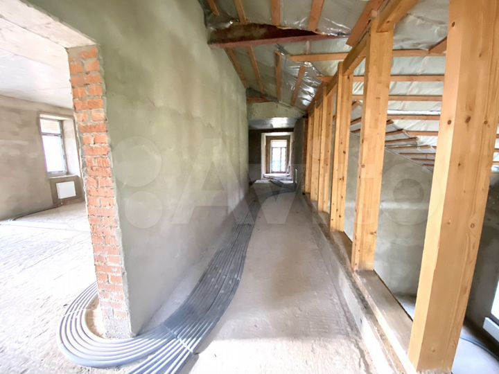 Коттедж 770 м² на участке 28 сот.