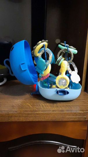 Набор прорезывателей и погремушек в кейсе