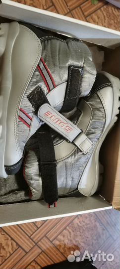 Лыжные ботинки