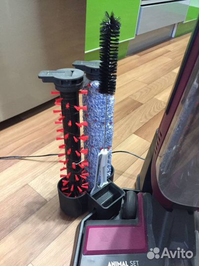 Моющий пылесос Thomson