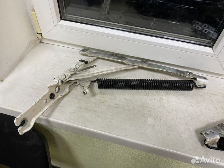 Mercedes-benz 2157500487 Петля багажника