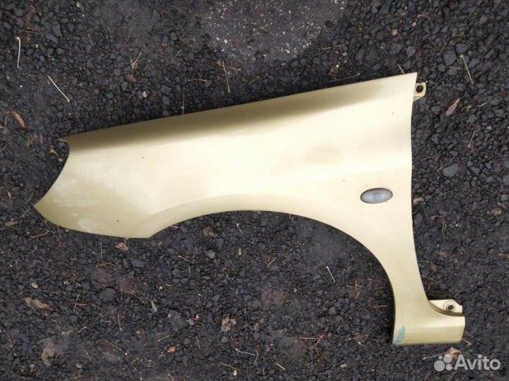 Крыло переднее левое Peugeot 307 хетчбек 1.6