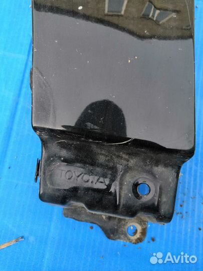 Toyota land cruiser 200 крыло переднее левое