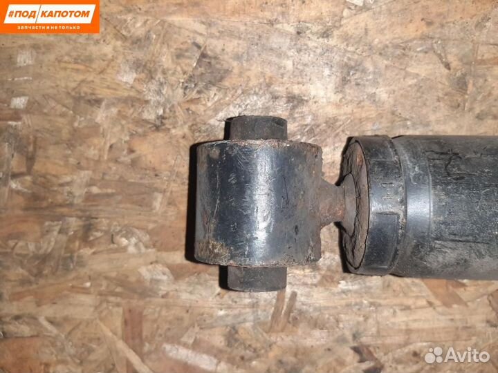 Стойка амортизатора задняя Nissan Qashqai