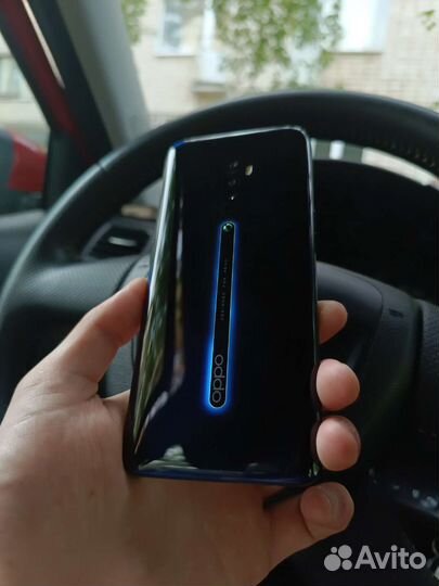 Смартфон Oppo Reno 2