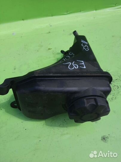 Бачек расширительный бмв Е90 Е91 Е92 Е93