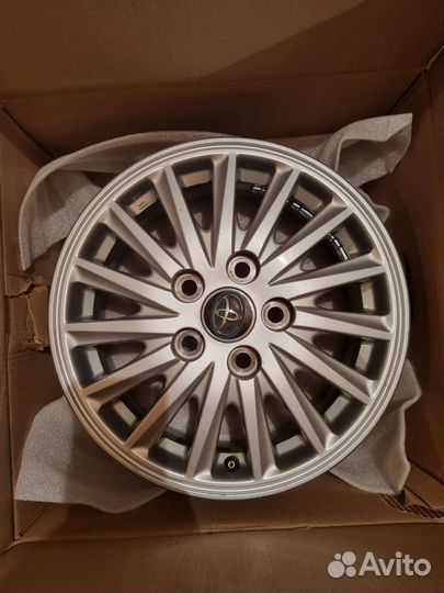 Литые диски r15 Toyota оригинал