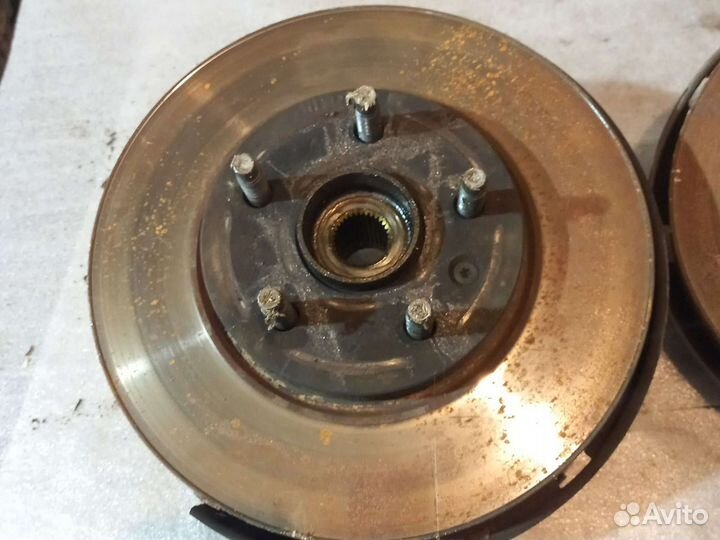 Передний поворотный кулак Chevrolet Cruze