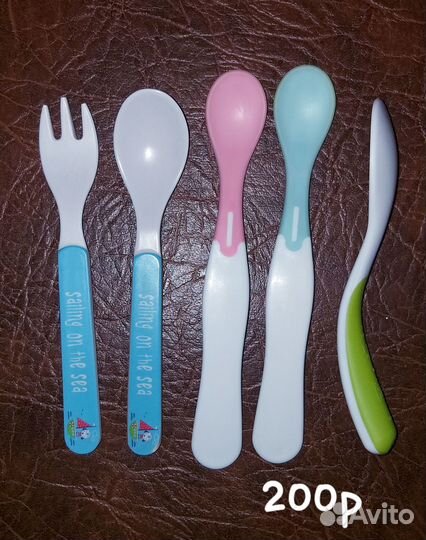 Нужные вещи для кормления деток+ отдам впридачу