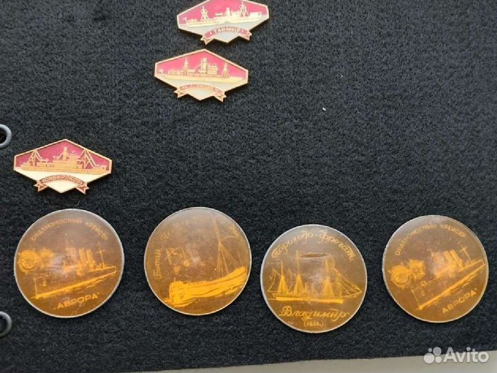 Албом значков 4