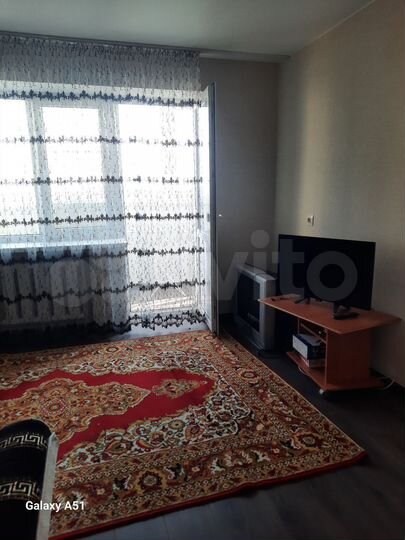 2-к. квартира, 60 м², 6/10 эт.