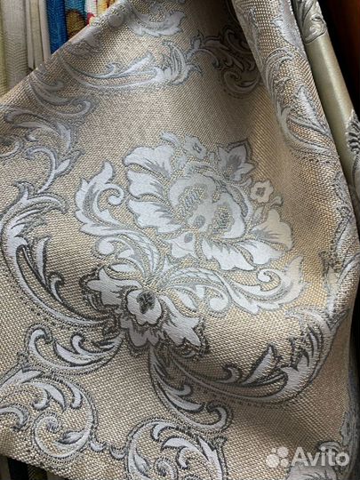 Ткань для штор бежевая с дамасским рисунком
