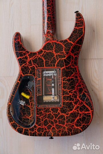 Charvel model 5 FX (lava crackle) 1988