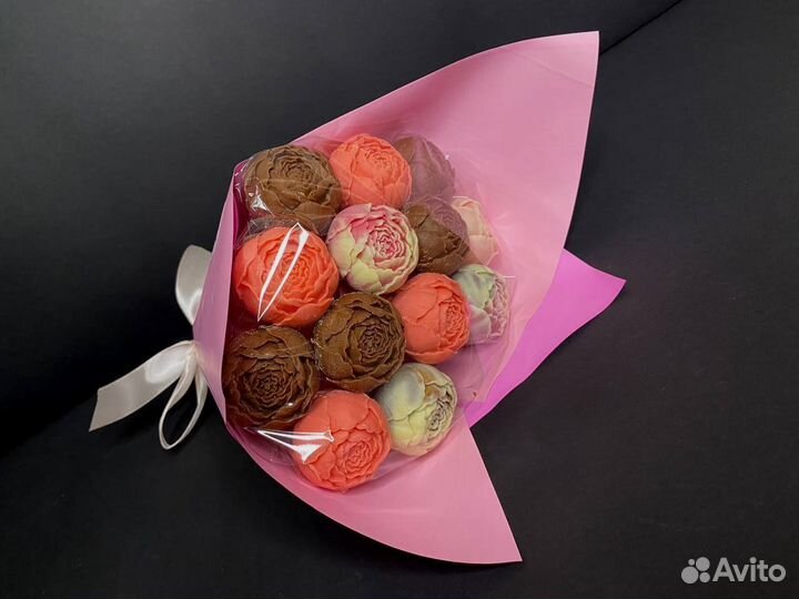 Шоколадные Пионы - 13 шт в Букете