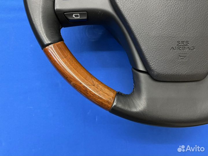 Оригинальный руль с косточкой под дерево Lexus