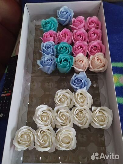 Мыльные розы, наличие на фото