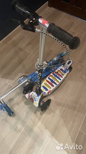 Два самоката трех колёсных