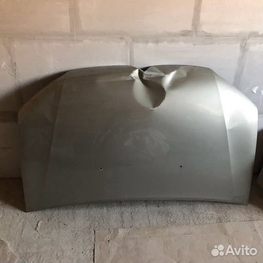 Капот, оригинал Renault Sandero 2