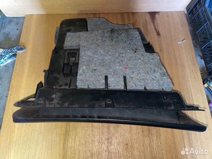 Бардачок Citroen C4 B7 TU5GP4 2011