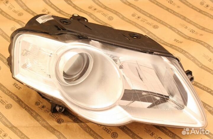 Фара правая VW passat B6 05-11