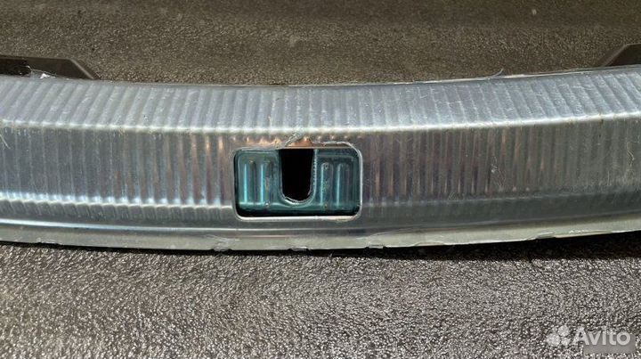 Накладка замка багажника Audi A4 B8 2.0 tfsi