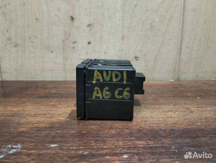 Блок кнопок Audi A6 C6 (ящик 14)