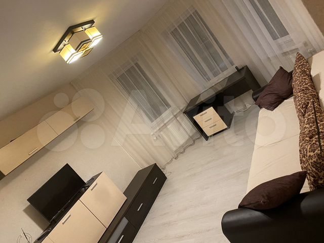 3-к. квартира, 75 м², 1/17 эт.