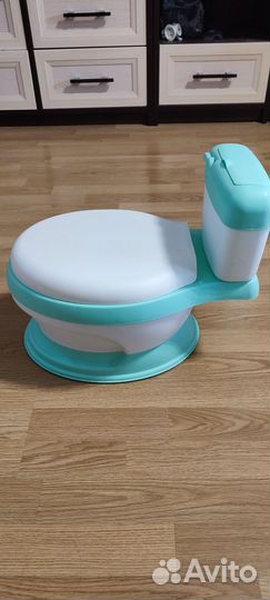 Детский горшок в виде унитаза