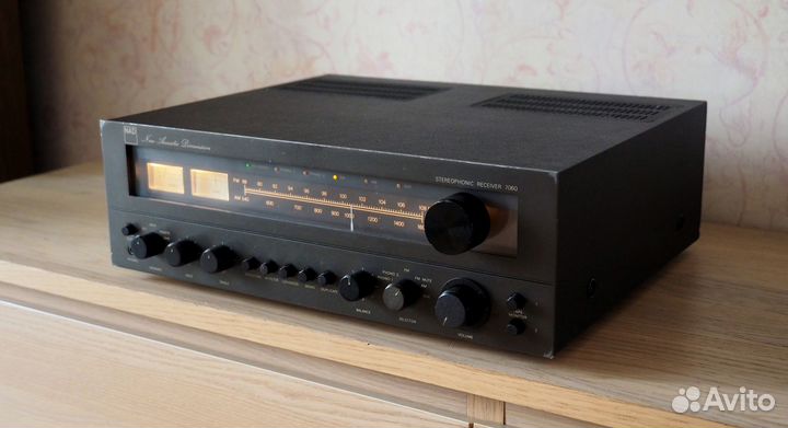 Усилитель-ресивер NAD 7060