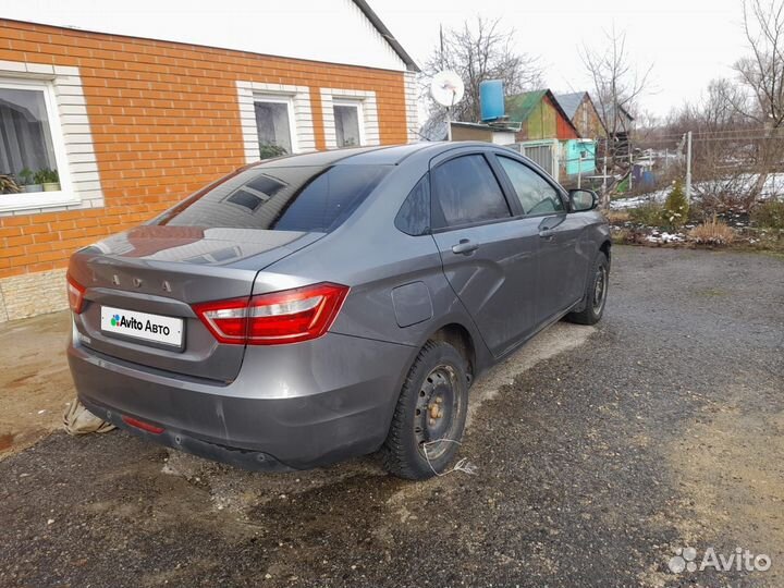 LADA Vesta 1.6 МТ, 2018, битый, 65 000 км