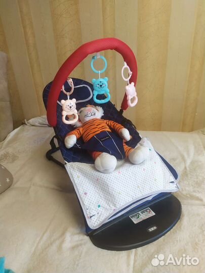 Шезлонг для новорожденных