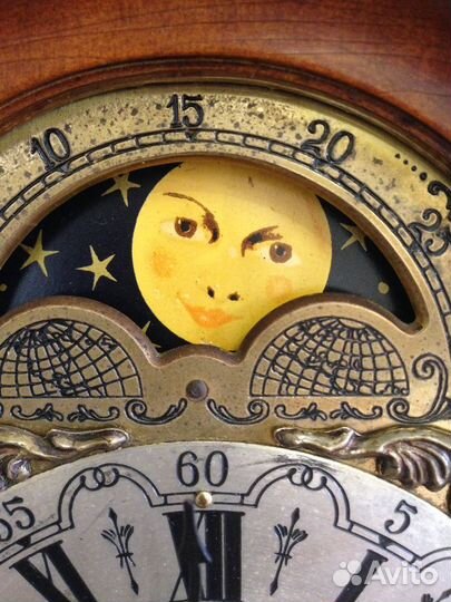 Старинные часы с лунным календарем 50 см