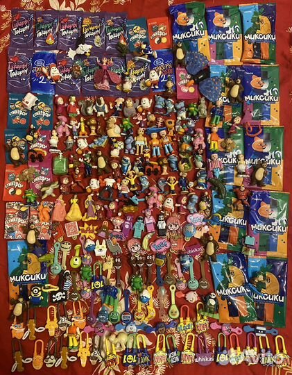 Большой набор игрушек из киндера и др